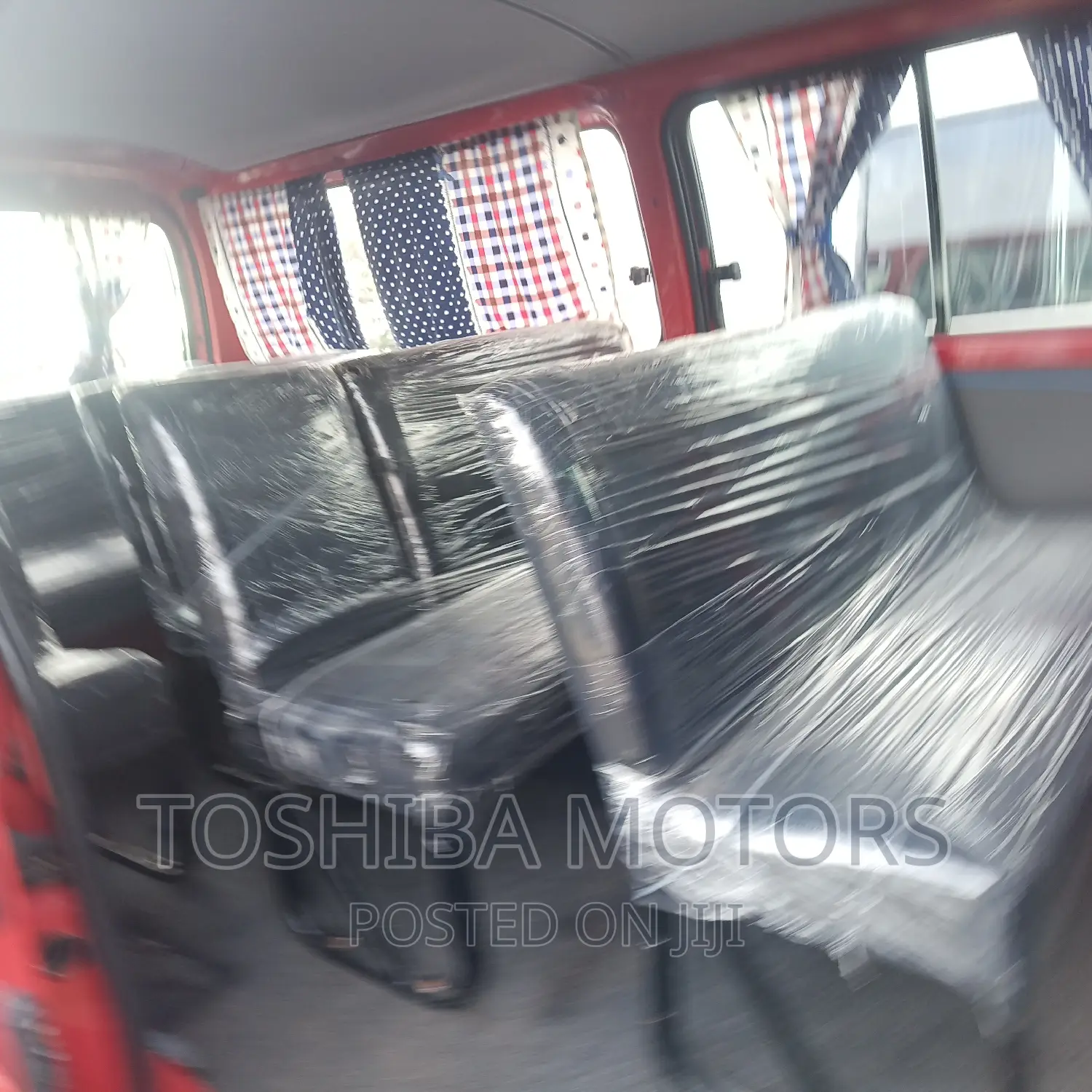 Toyota HiAce 2005 Red