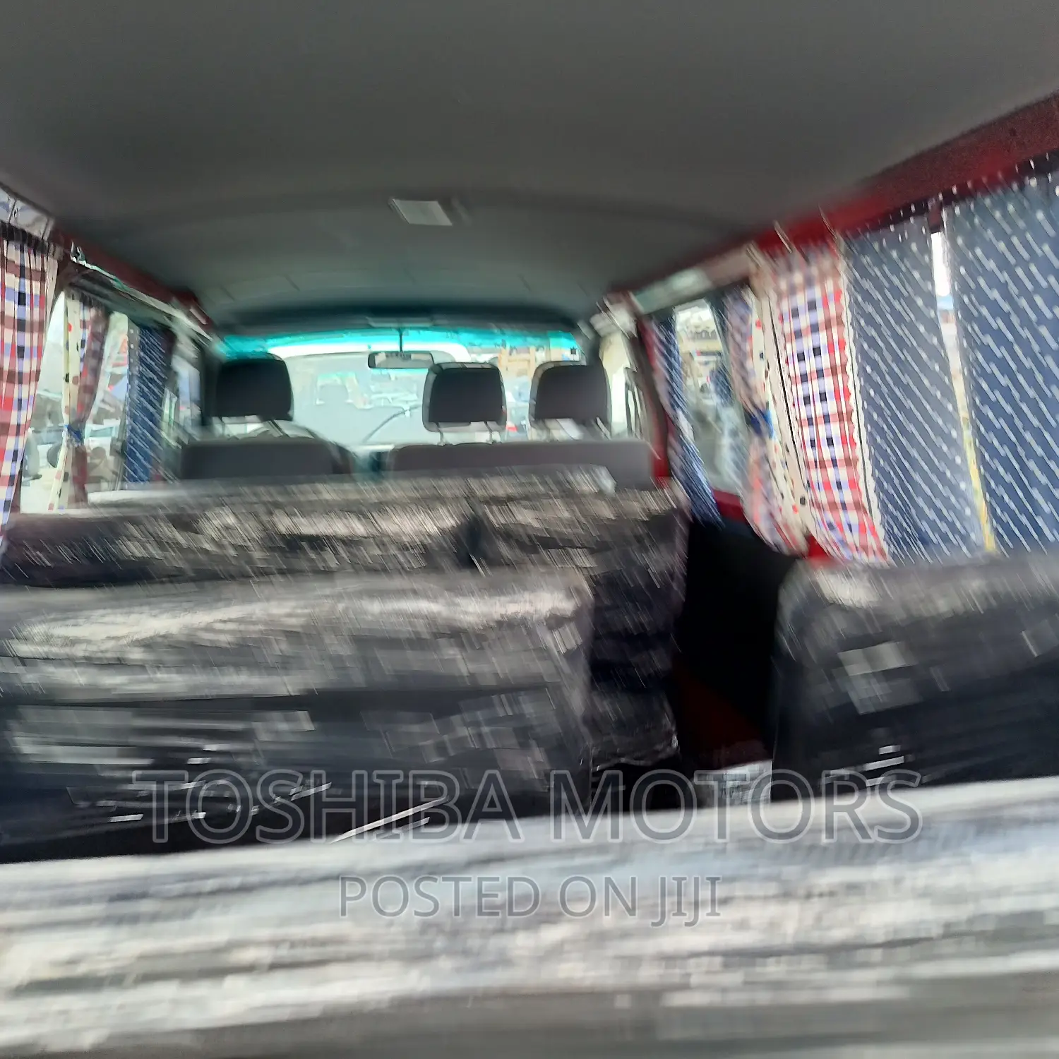 Toyota HiAce 2005 Red