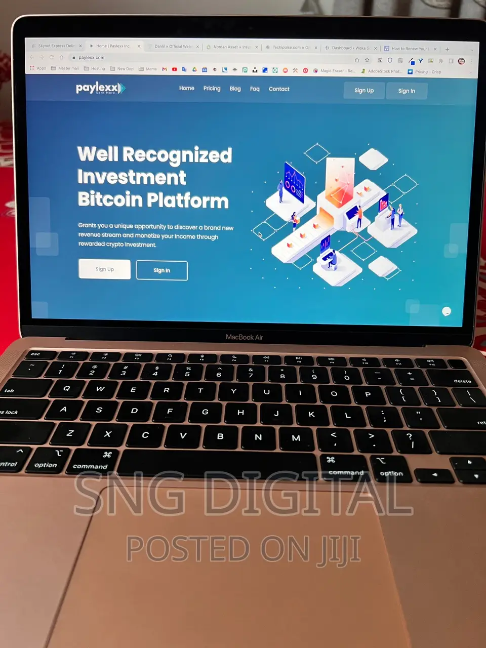 I Design Broker Website With Email Notifications