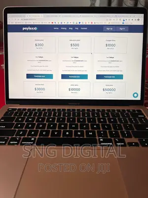 I Design Broker Website With Email Notifications