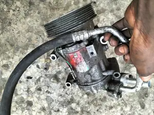 Neat Manual Compressor for Toyota Corolla 2014 Model