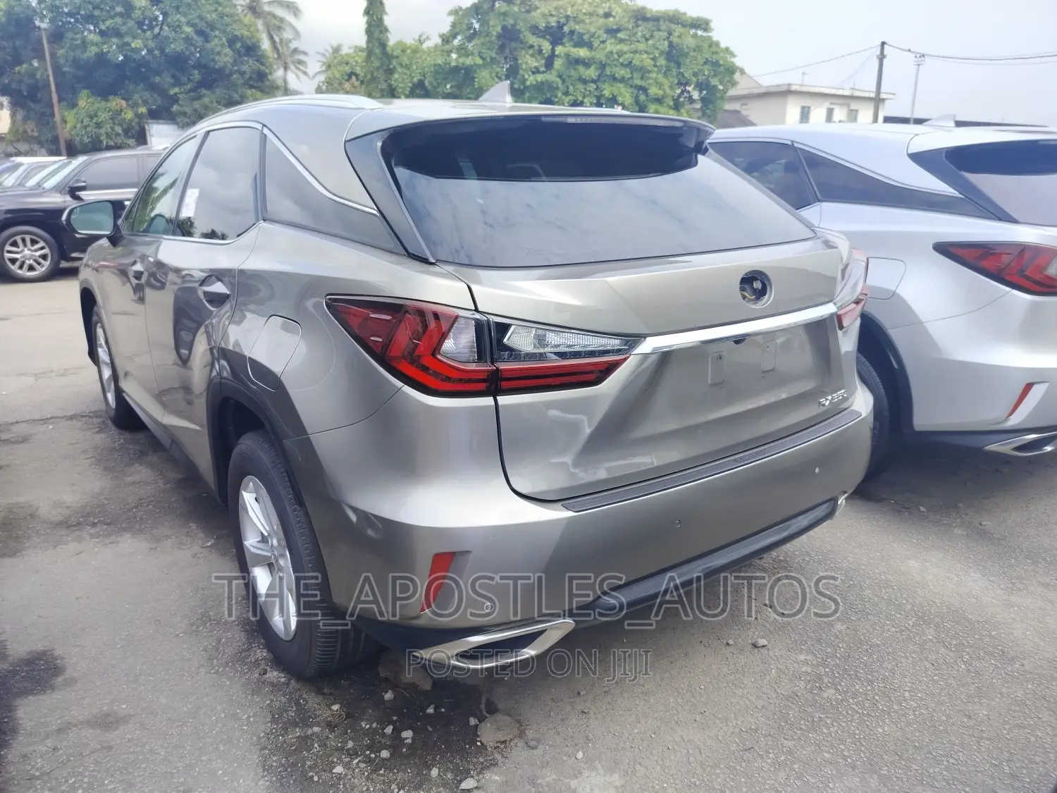 Lexus RX 350 FWD 2017 Gold