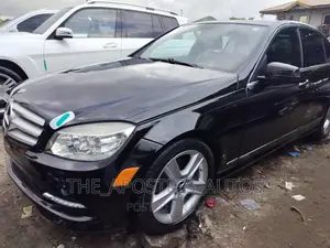 Mercedes-Benz C300 2010 Black