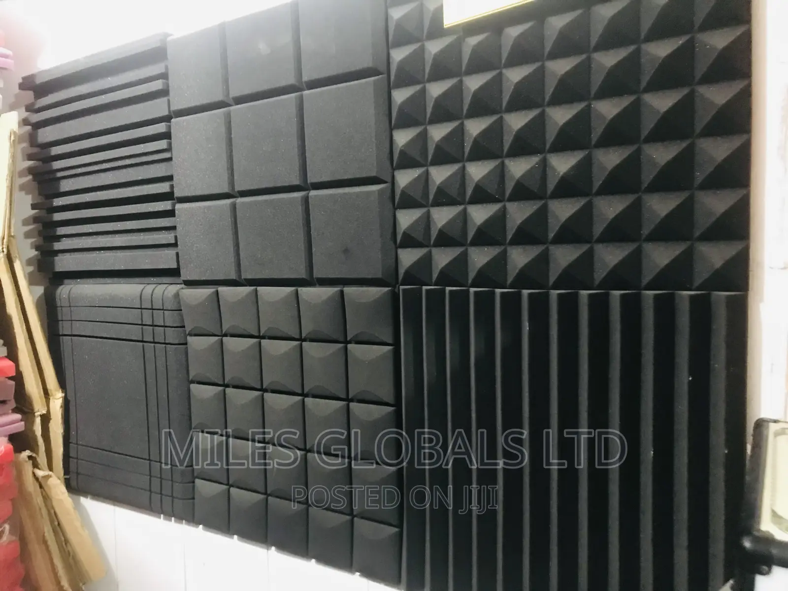 Self Adhesive Acoustic Panel/Foams