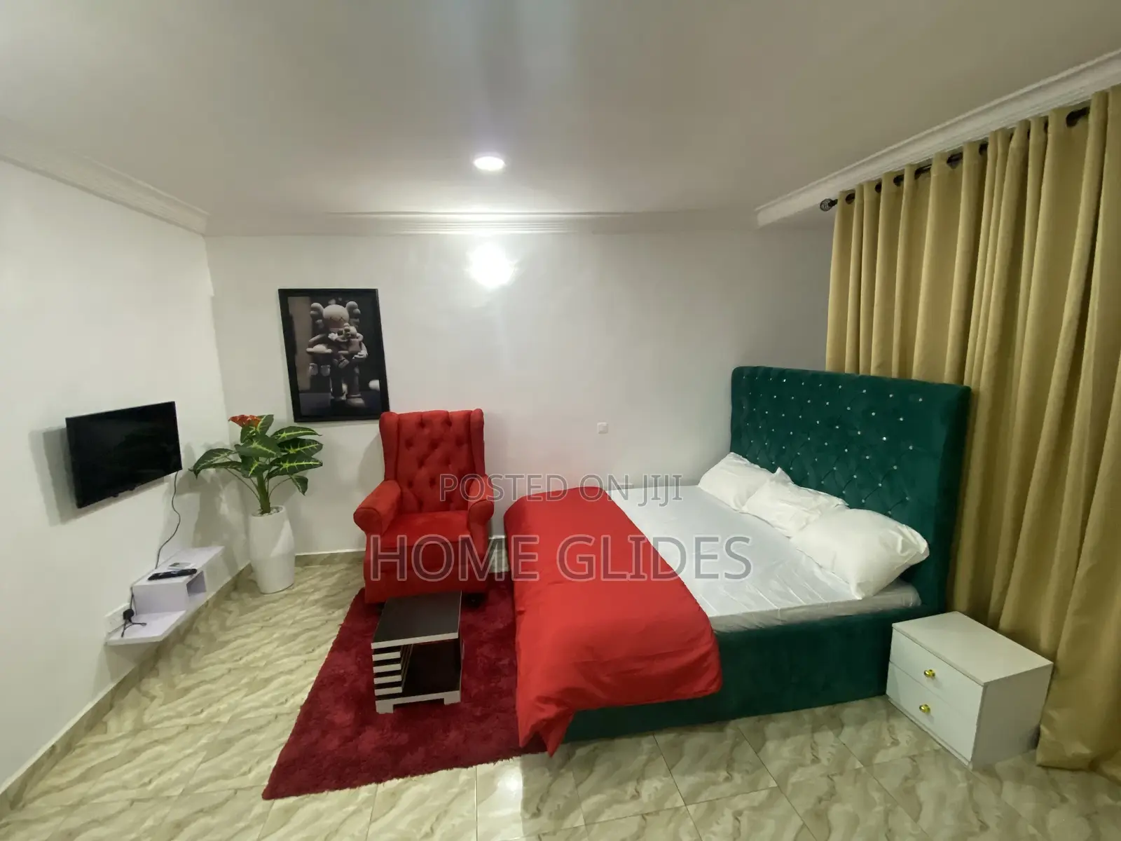 Studio Apartment