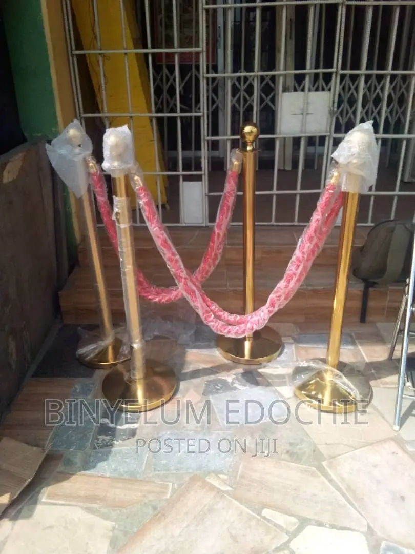 Queue Stand and Rope