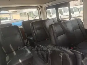 Toyota HiAce 2010 White