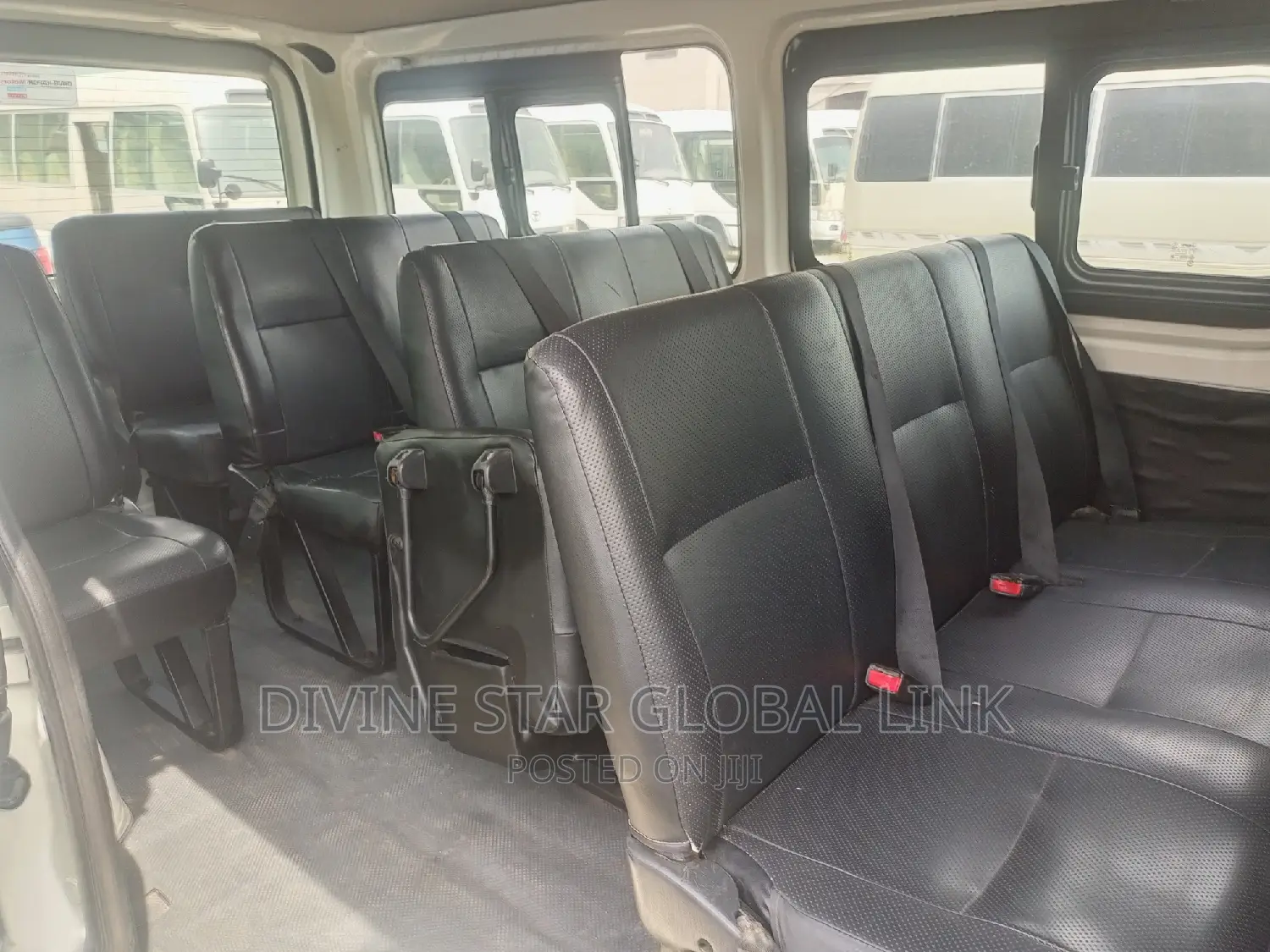 Toyota HiAce 2010 White