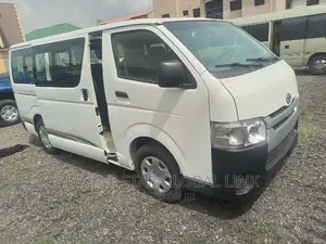 Toyota HiAce 2010 White