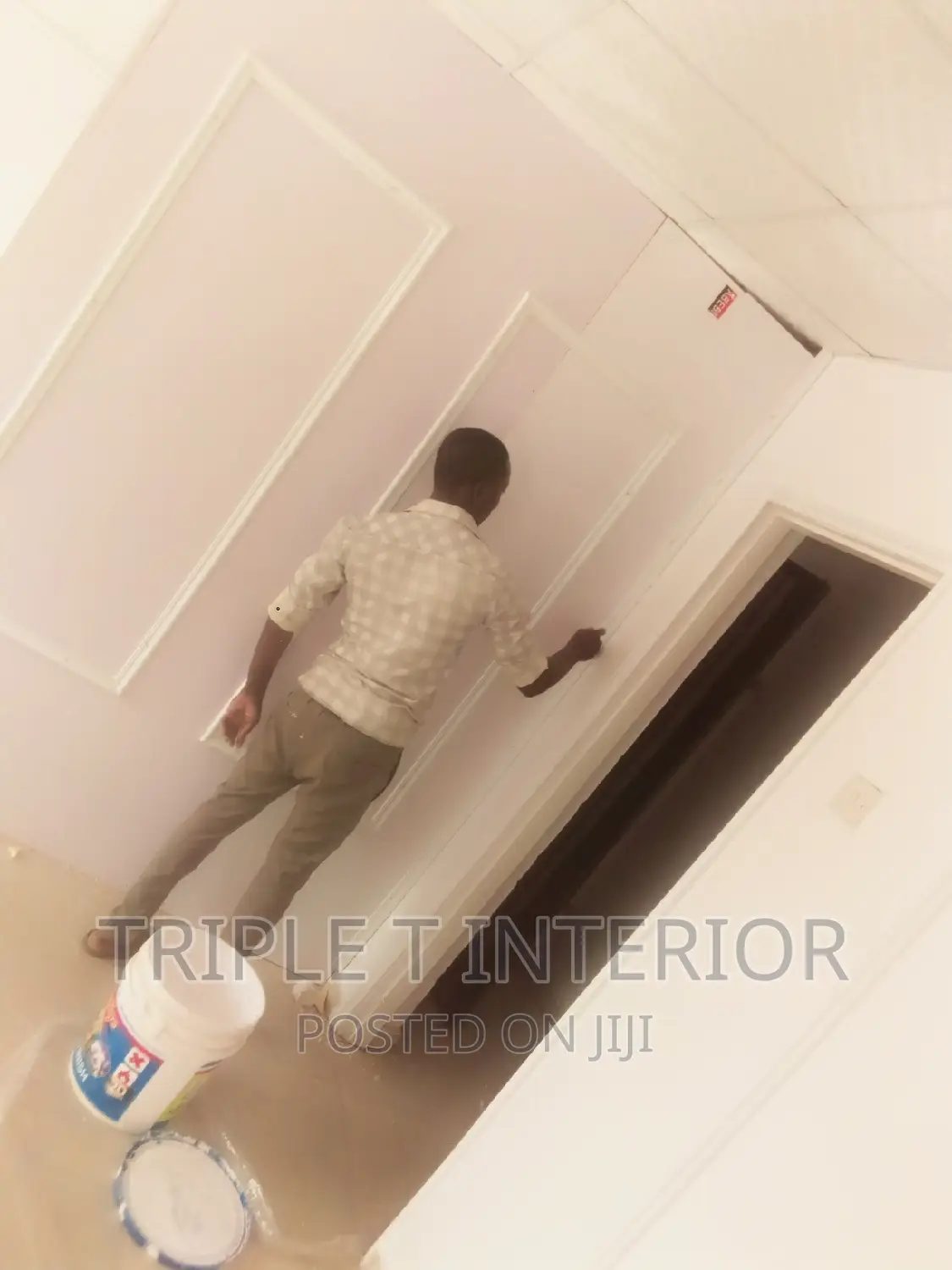 Installation of 3d Wallpanel, Wallpaper, Screeding