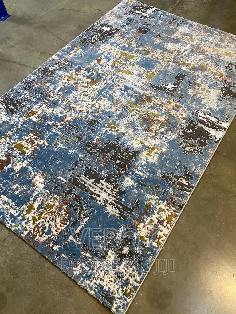 Quality Turkish Standard Centre Rug.