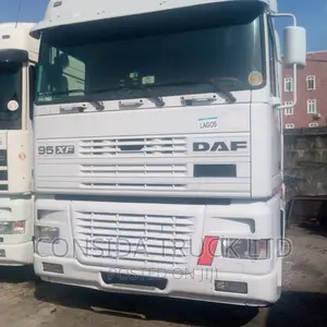 DAF XF 95 Truck 1998 White