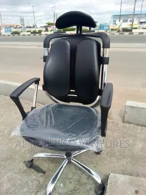 Kidney Chair