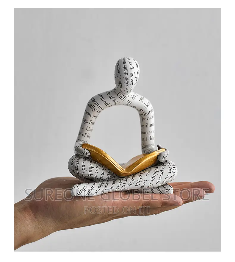Thinkers Status Decoration