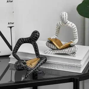 Thinkers Status Decoration