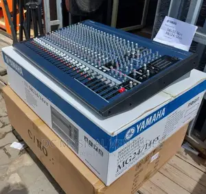 Yamaha Mixer MG24/14FX