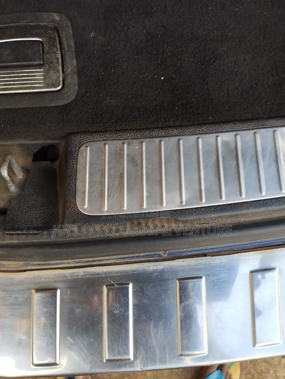 GLK350 Boot Catcher Plastic