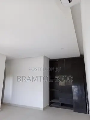 4bdrm Townhouse / Terrace in Maitama for rent