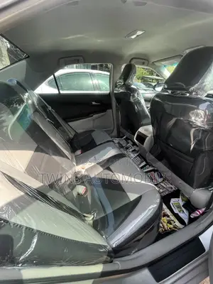 Toyota Camry 2012 Silver
