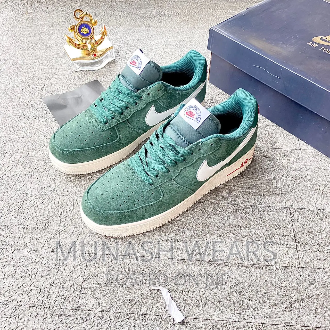 Original Nike Sneakers