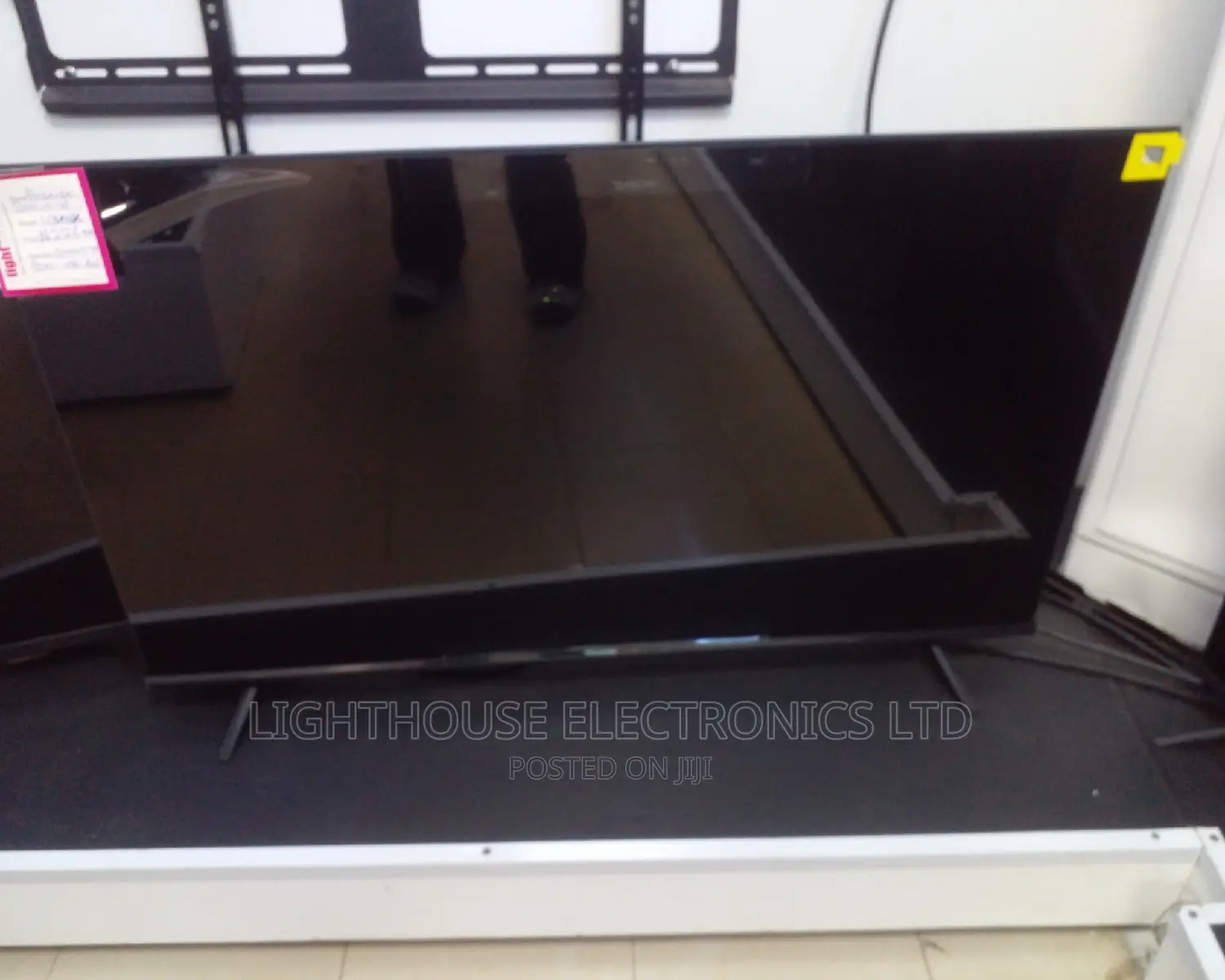 Hisense 43a4q" Smart Tv