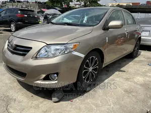 Toyota Corolla 2010 Gold