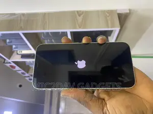 Apple iPhone 12 64 GB Green