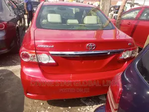 Toyota Corolla 2013 Red