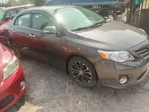Toyota Corolla 2013 Gray