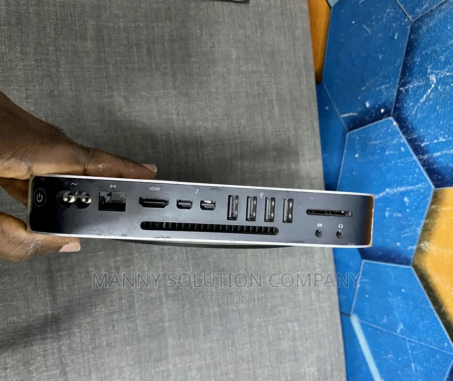 Desktop Computer Apple Mac Mini 4GB Intel Core I5 SSD 500GB