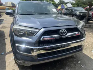 Toyota 4-Runner Limited 4WD 2011 Blue