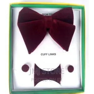.
Men's Bow Tie - Wine