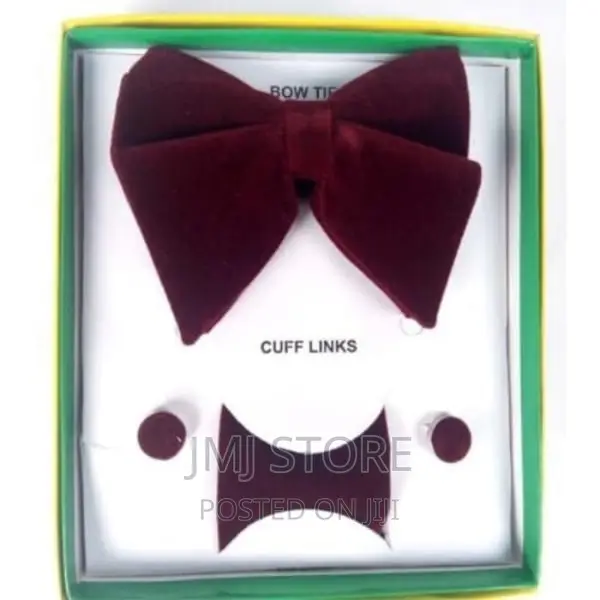 .
Men's Bow Tie - Wine