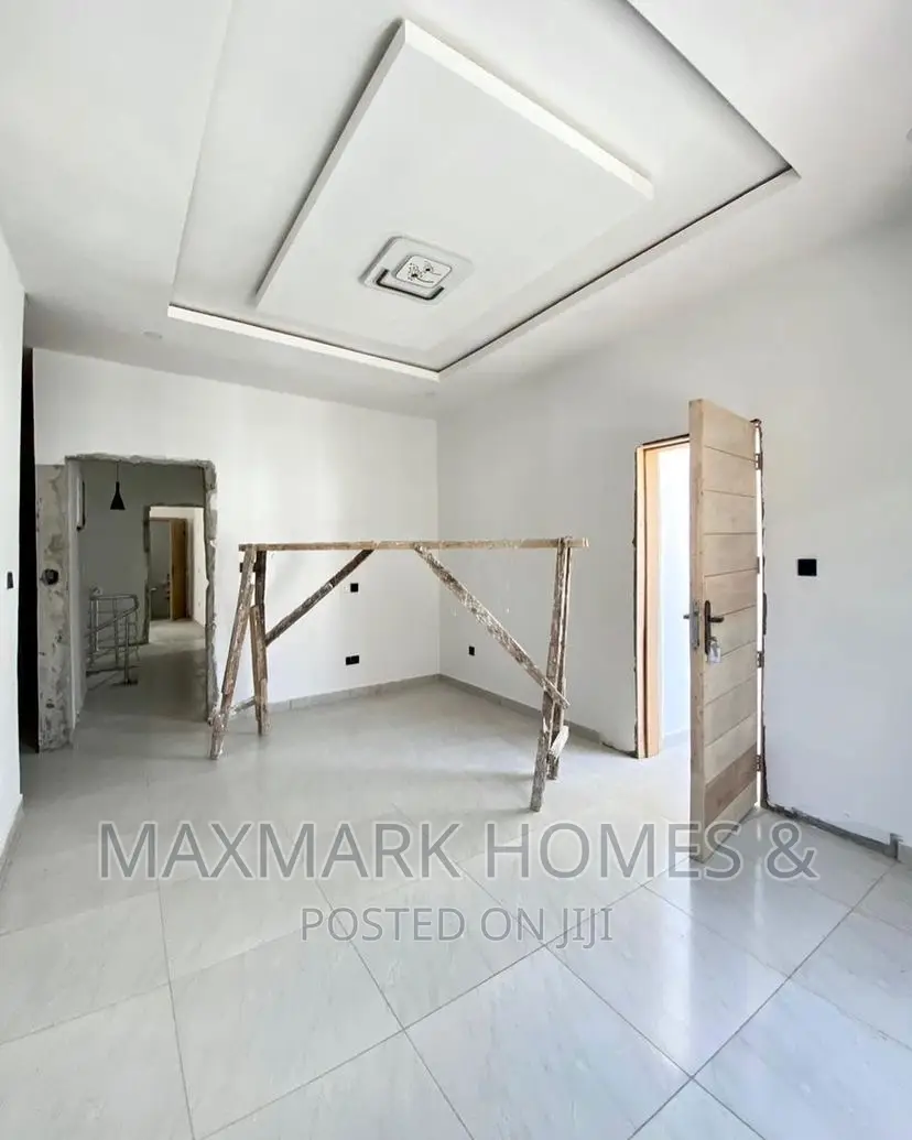 4bdrm Townhouse / Terrace in Vgc Extension, Lekki for rent