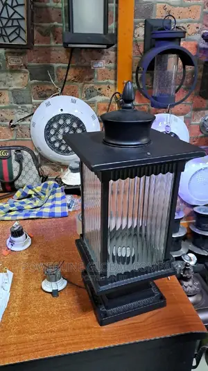 Pillar Light Fitting for Homes/ Hotels/ Lounges/ Guesthouse