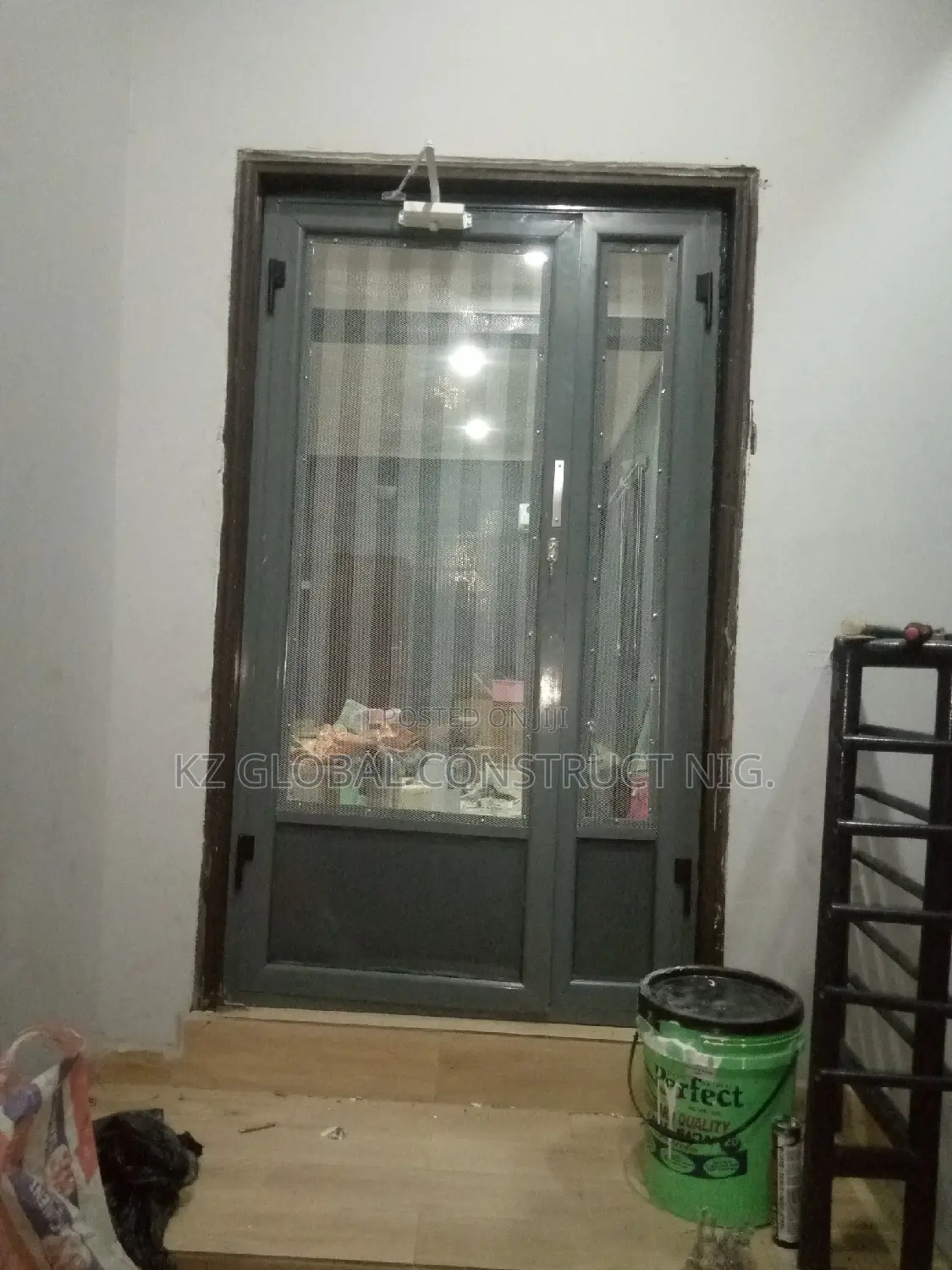 Double Leaves Hinge Door Net