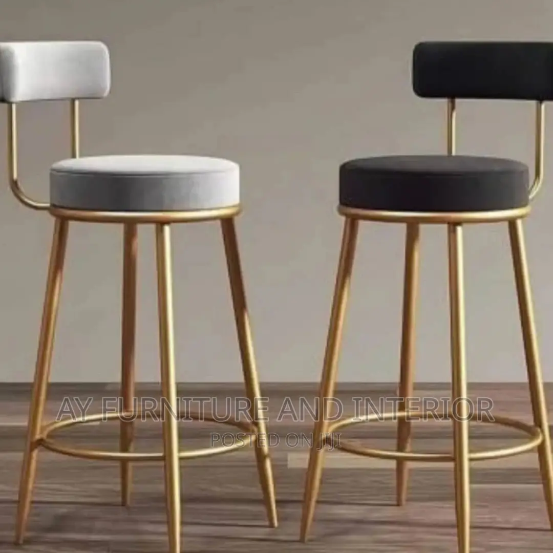 Bar Stool (High Leg)