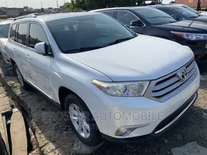 Toyota Highlander Limited 3.5l 4WD 2013 White