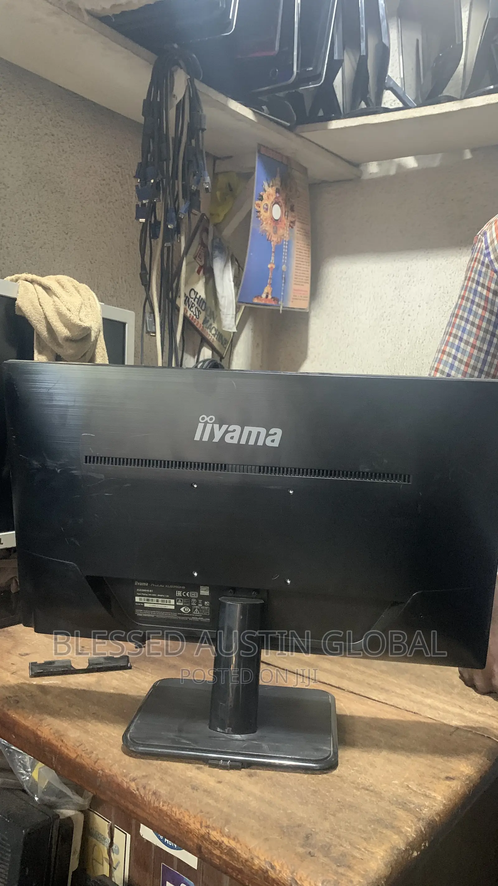 23” Inches Frameless Monitor