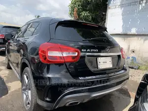 Mercedes-Benz GLA 250 2015 Matt Black