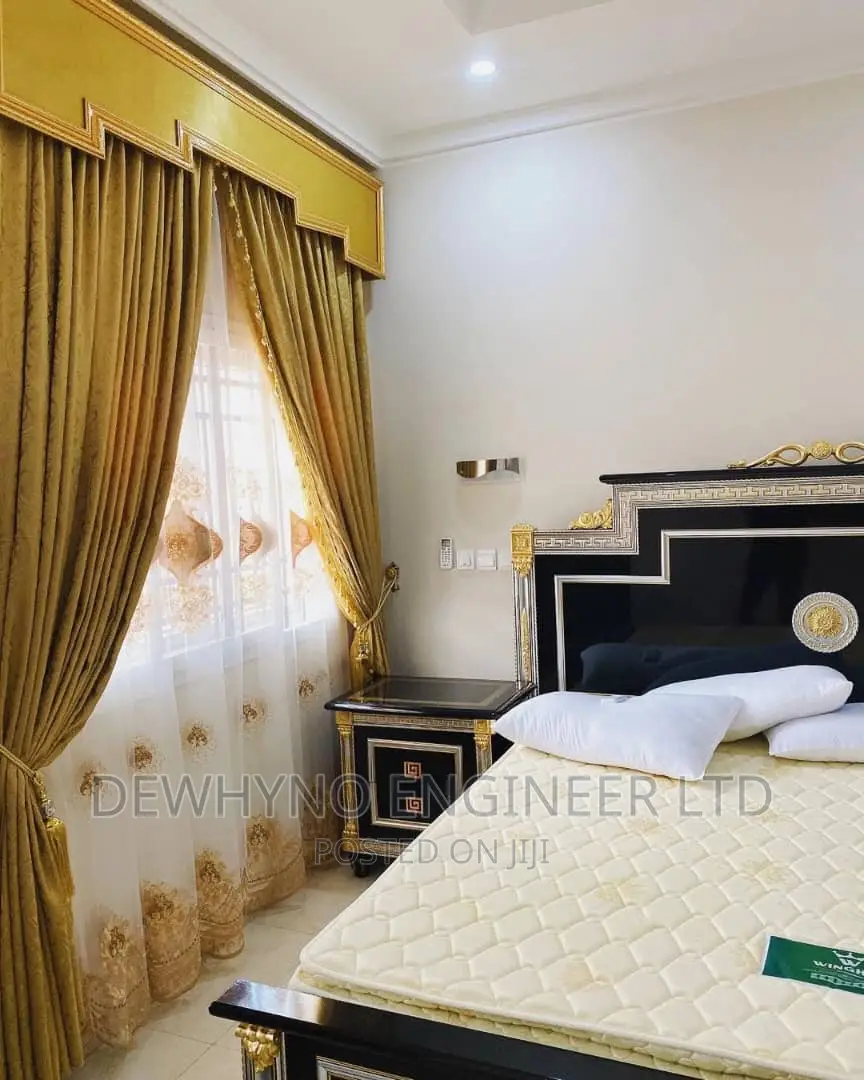 Royal Curtains
