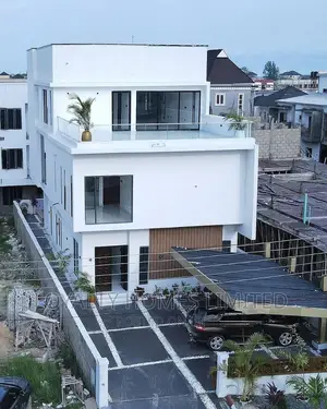 Furnished 5bdrm Townhouse/Terrace in Lekki for sale