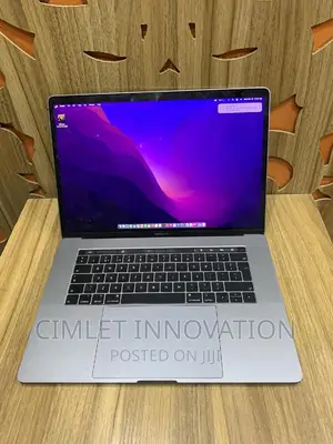 Laptop Apple MacBook 2018 16GB Intel Core I7 SSD 512GB