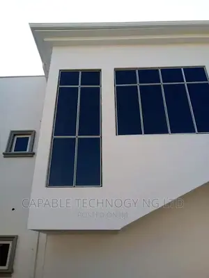 Glass Cutting Wall