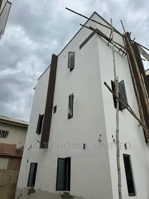 Furnished 5bdrm Duplex in Gbagada for sale