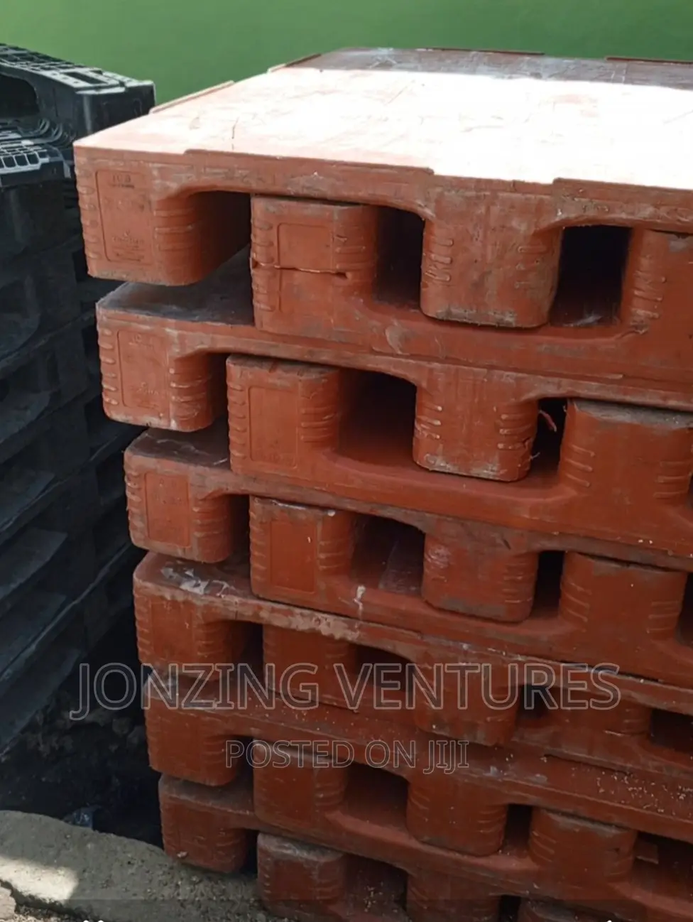 Heavy Duty Flat Surface Pallets