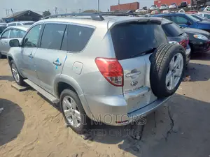Toyota RAV4 2.0 VVT-i 2008 Silver