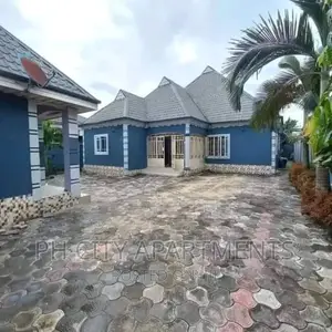 4bdrm Bungalow in Eliozu for sale