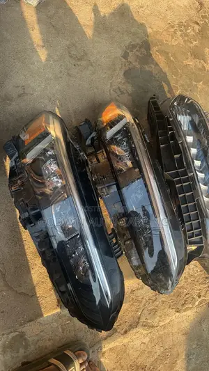Headlight 2023 Honda Civic Available