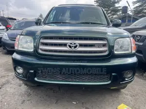 Toyota Sequoia 2004 Green